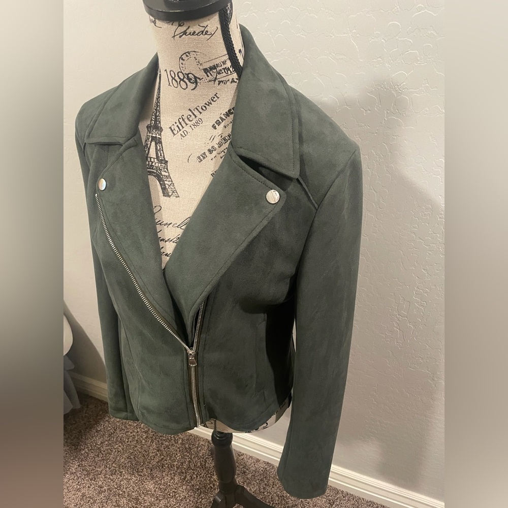 TCEC Jacket - Picture 3 of 9